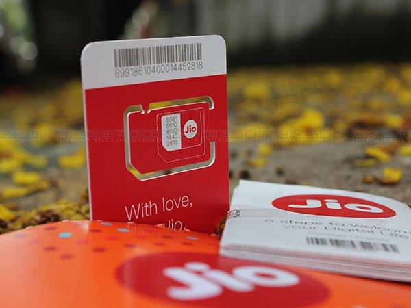 இந்திய தொலைத்தொடர்பு நிறுவனங்களும் அதன் 4G இண்டர்நெட் பிளான்களும் இந்திய தொலைத்தொடர்பு நிறுவனங்களும் அதன் 4G இண்டர்நெட் பிளான்களும்