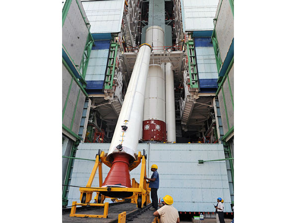 PSLV ராக்கெட்டின் படங்கள்
