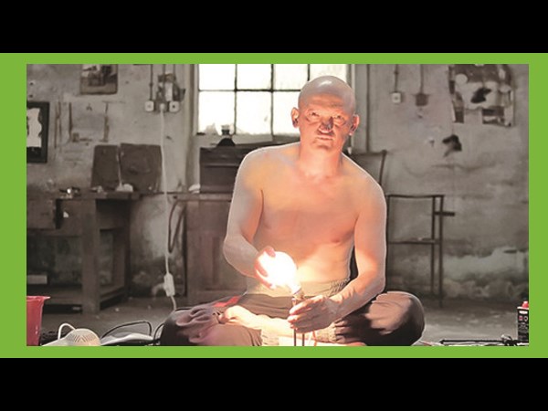 உலகின் அதிசய மனிதர்கள்