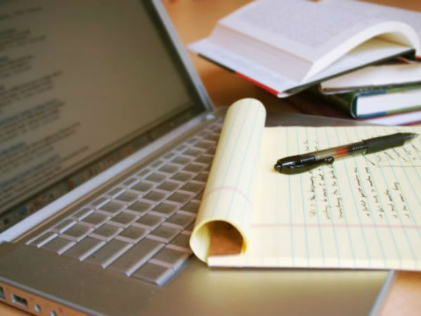 பெயிட் ரைட்டிங் (Paid Writing) :