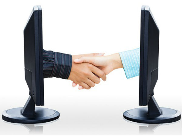 விர்ச்சுவல் அசிஸ்டன்ட் (Virtual Assistant) :