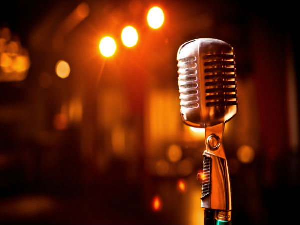 03. கரோக்கீ (Karaoke) :