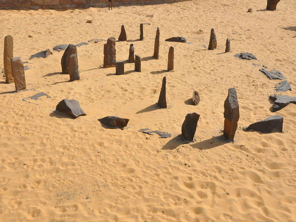 04. ஸà¯à®à¯à®©à¯ à®à®¾à®²à®£à¯à®à®°à¯ (Stone Calender) :