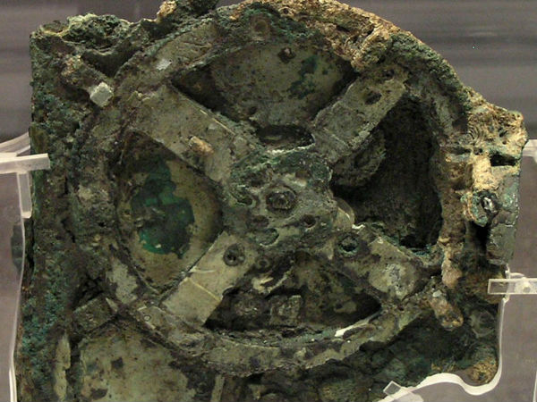 09. à®
னà¯à®à®¿à®à¯à®¤à¯à®°à®¾ à®®à¯à®à¯à®à®¾à®©à®¿à®à®®à¯ (Antikythera Mechanism) :