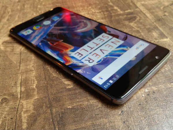 ஸ்னாப்டிராகன் 821ஐ தவிர்த்துவிட்டு ஸ்னாப்டிராகன் 830ஐ வாங்குவது நல்லது தானே?