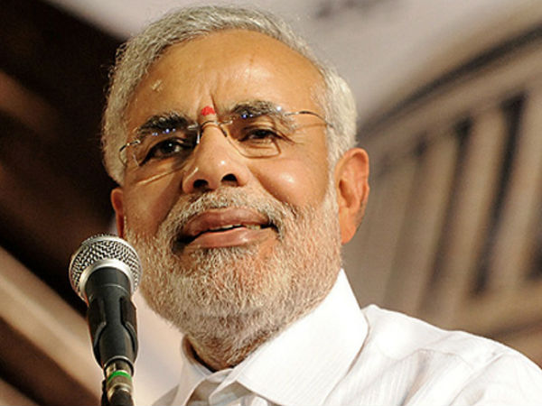 பிரதமர் நரேந்திர மோடி: