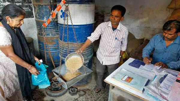 ரேஷன் வாங்கக்கூட ஒடிபி நம்பர் அவசியம்: பாவம்ய மக்கள்.! ரேஷன் வாங்கக்கூட ஒடிபி நம்பர் அவசியம்: பாவம்ய மக்கள்.!