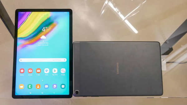 கேலக்ஸி டேப் ஏ 10.1 டிஸ்பிளே: