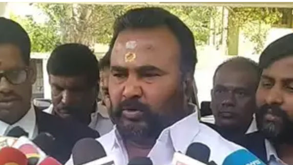 அதிமுக எம்.பி மகேந்திரன்