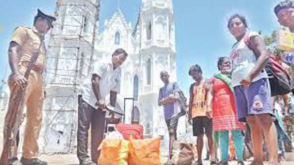 பல்வேறு இடங்களில் வெடி குண்டுகள்:
