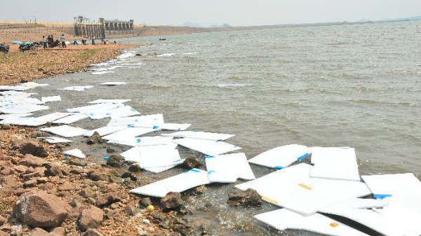 300 தெர்மாகோல்கள்: