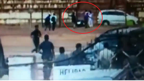 வெடிகுண்டு நிபுணர்கள் அப்புறப்படுத்தினர்: