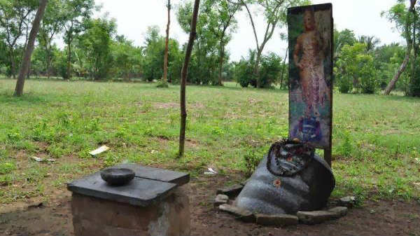 சோழனின் சமாதி