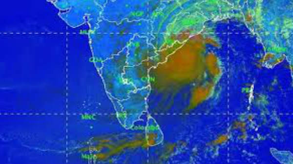 ஒடிசாவில் கரையை கடந்தது: