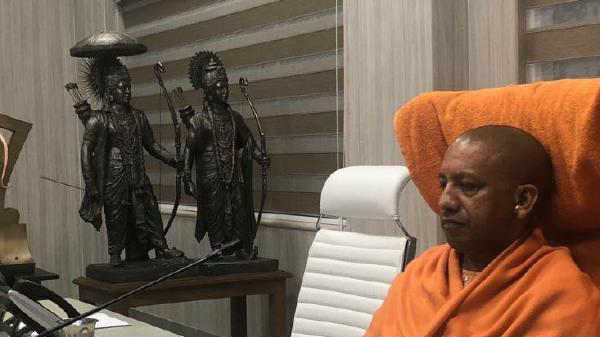 உயரம் சுமார் 700 அடி இருக்கும்