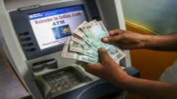கொள்ளையடிப்பது தொடர்ந்து நடக்கிறது