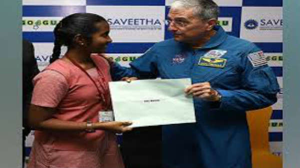 டீக்கடைகாரர் மகள்: