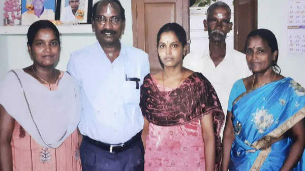 சகோதரிகளின் படிப்பு பறிபோனது