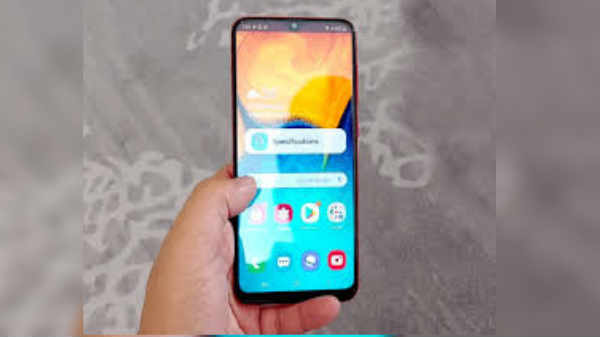 பேட்டரி மற்றும் இணைப்பு ஆதரவுகள்