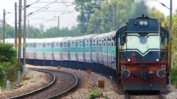 விரைவுவண்டி சூப்பர் பாஸ்ட் ரயில்கள்