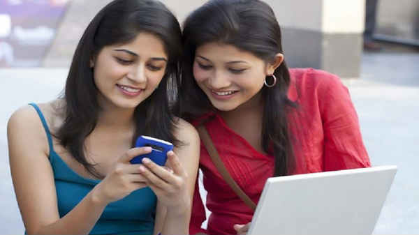 இண்டர்நெட் இணைப்பின்றி அனுப்ப முடியும்
