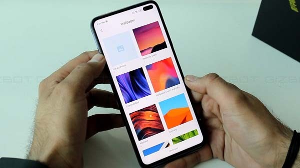 போக்கோ எக்ஸ்2 டிஸ்பிளே