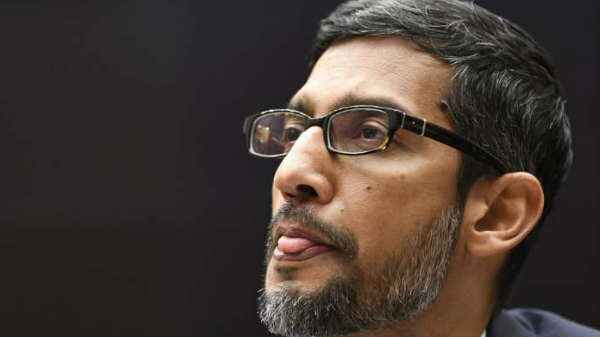 நியூயார்க் பல்கலைக்கழக பேராசிரியர் ஸ்காட் காலோவே