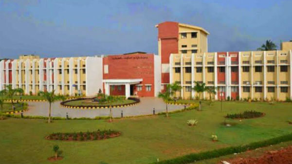 புத்தகத்தை பரிமாற்றக் கூடாது