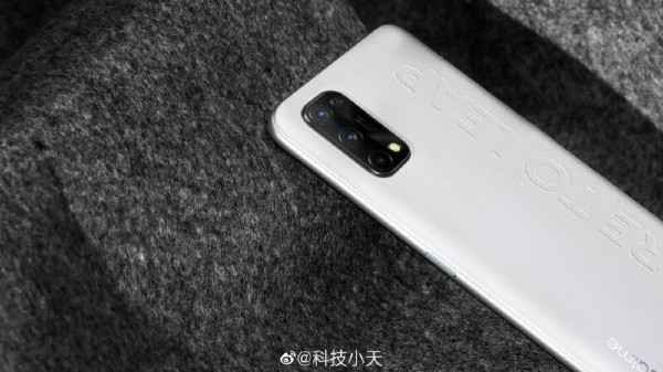 Realme Q2i விவரக்குறிப்புகள்