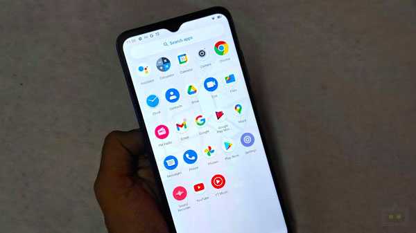 வாட்டர் டிராப்-ஸ்டைல் நாட்ச் டிஸ்பிளே