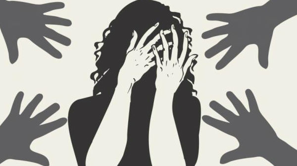 ஆபாச நடிகர்களின் அசல் முகத்திற்குப் பதிலாகப் பயனரின் முகமா?