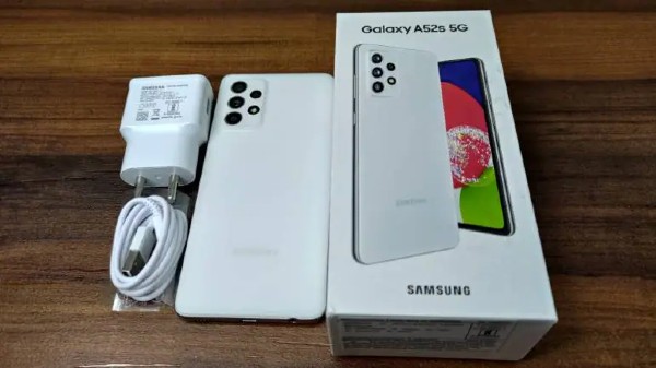 64 மெகாபிக்சல் பிரதான கேமரா