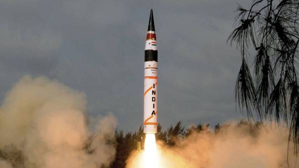 நிலத்தில் இருந்து ஏவக்கூடிய அக்னி-5 ஏவுகணை சோதனை வெற்றி.! முழு விவரம்.!