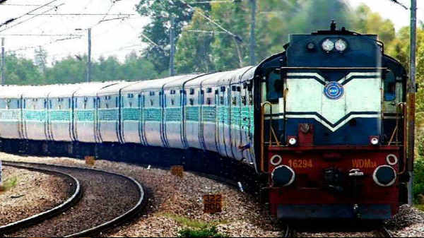 ரயில்களின் நேர அட்டவணையில் புதிய மாற்றம்