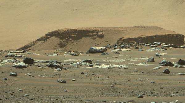 செவ்வாய் கிரகத்தின் புதிய படங்களை அனுப்பிய பெர்சவரன்ஸ் ரோவர்.! 