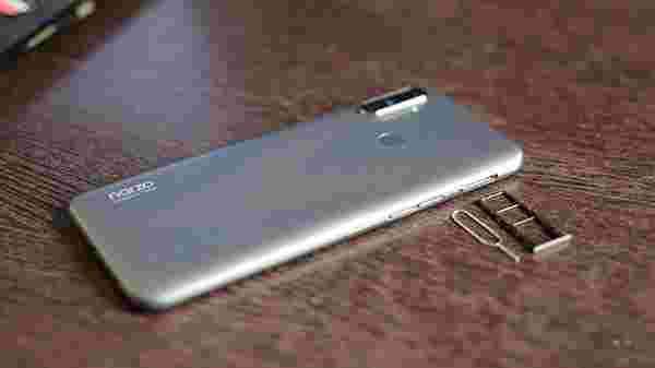 6.5-இன்ச் HD+ LCD டிஸ்ப்ளே