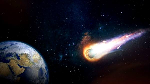 70,000 ஆண்டுகளுக்குப் பிறகு பூமியின் 'லியோனார்ட்' வால் நட்சத்திரம்.. வெறும் கண்ணிலேயே பார்க்கலாமா?