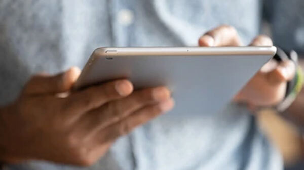 ஸ்னாப்டிராகன் சிப்செட் வசதியுடன் விரைவில் அறிமுகமாகும் புதிய ஒப்போ டேப்லெட்.!