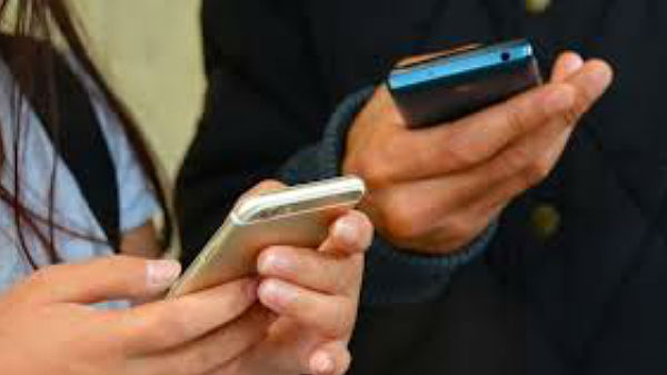 வயர்லெஸ் தகவல் தொடர்புகளின் தளத்தை உருவாக்கியது இந்தியரா?