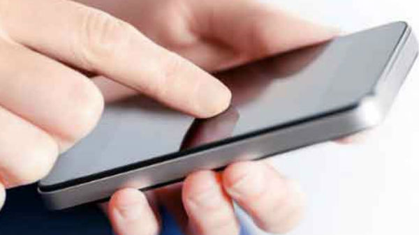 ஆன்லைன் வகுப்பின் போது திடீரென வெடித்த ஸ்மார்ட்போன்: மாணவர் படுகாயம்!