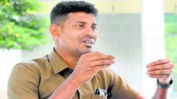 அண்ணாத்துரையின் ஆட்டோவில்