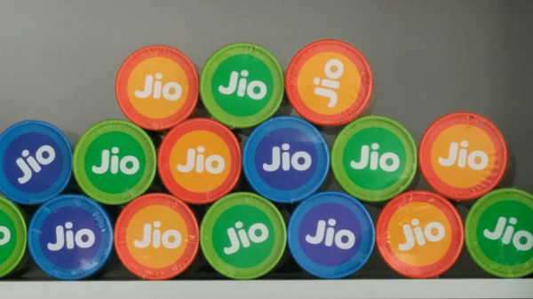 ரூ. 499 விலையில் கூட OTT நன்மையுடன் ப்ரீபெய்ட் திட்டமா?