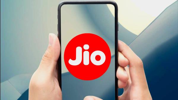 ரிலையன்ஸ் ஜியோவின் புதிய 5G போனை என்ன விலையில் எதிர்பார்க்கலாம்?