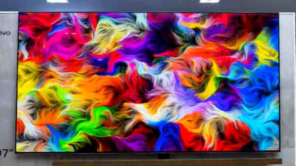 உலகின் மிகப் பெரிய ஸ்மார்ட் OLED டிவியை அறிமுகம் செய்த LG.. இது எவ்வளவு பெரியது தெரியுமா?