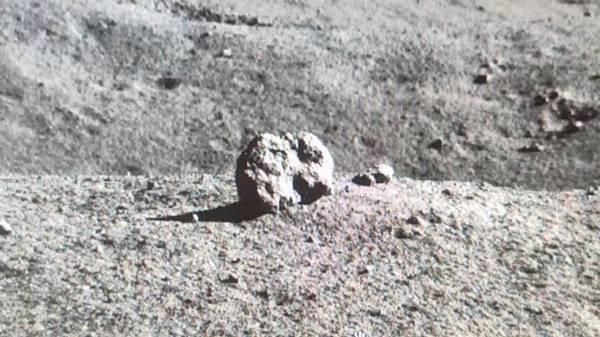  நிலவின் தரைப்பில் தண்ணீர் இருப்பதற்கான ஆதாரம்: சீன விண்கலத்தின் முக்கியத் தகவல்.!