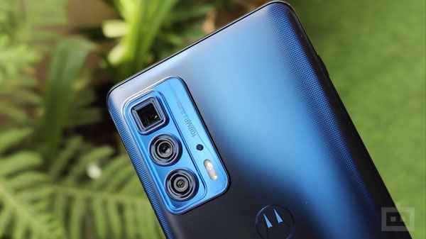 மார்ச் 4 வரை காத்திருங்கள்- விற்பனைக்கு வரும் மோட்டோரோலா எட்ஜ் 30 ப்ரோ: ரூ.5000 கேஷ்பேக் மற்றும் சலுகைகள்!