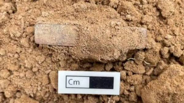 கீழடியில் கண்டெடுக்கப்பட்ட செவ்வக வடிவ பகடை, பாசிமணிகள்: யானை தந்தத்தால் உருவாக்கப்பட்டதாம்!