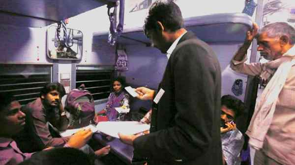 இந்த புகார்கள் பயணிகளிடம் இருந்து பெறப்பட்டது