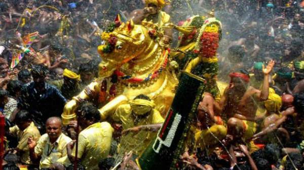 சித்திரை திருவிழா 2022: கள்ளழகர் இப்போ எங்கே இருக்கிறார்?- காவல்துறை அறிமுகம் செய்த அட்டகாச வசதி! 