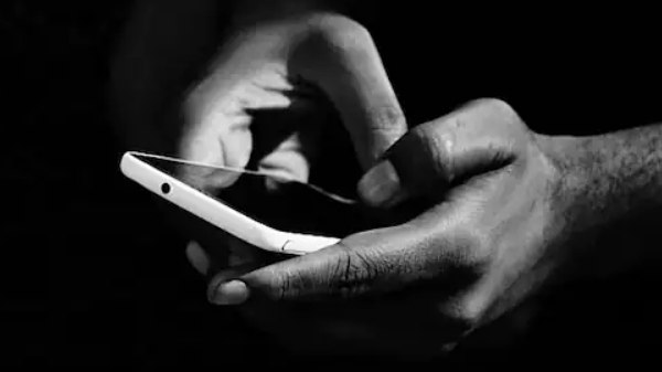 தொடர்ந்து விலை அதிகரிக்கும் 4ஜி ஸ்மார்ட்போன்கள்.. இதெல்லாம் நல்லதுக்கே இல்லை..ஆமா.!